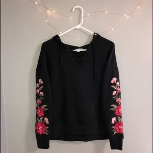 embroidered american eagle hoodie:)